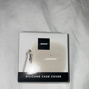 Bose White Silicone Earbud Case